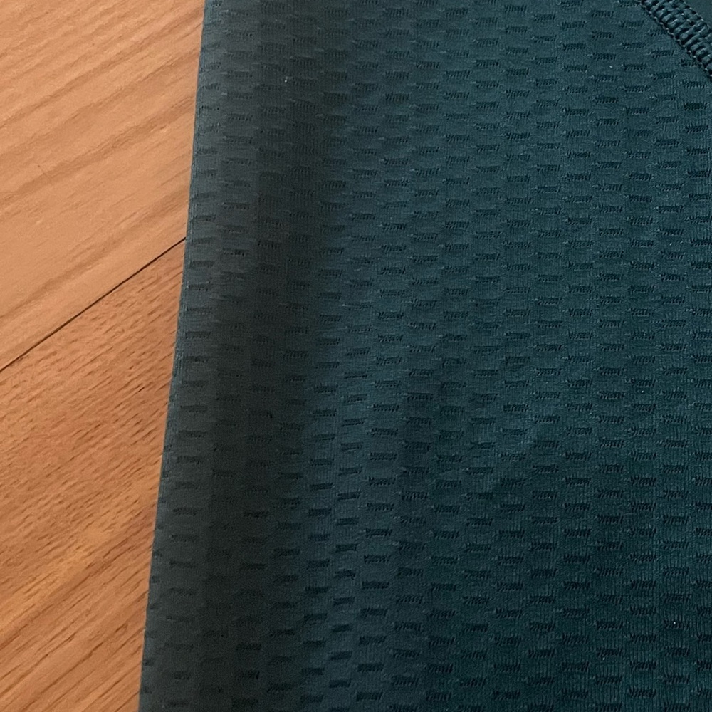 Athleta Certified B Capri Leggings With ZipPockets - Picture 2 of 9